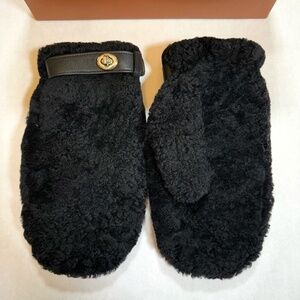 Coach | Black Sheepskin Mittens